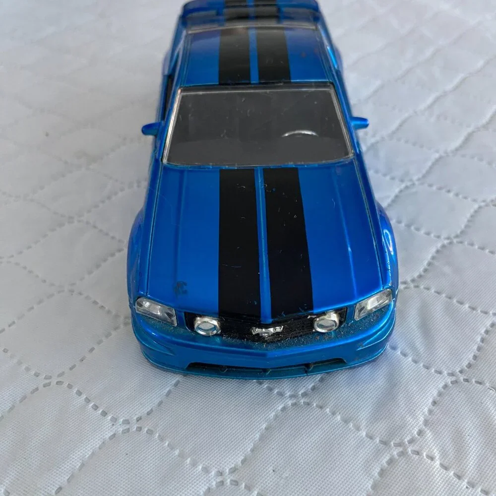 2006 Mustang GT scale 1:32 car model